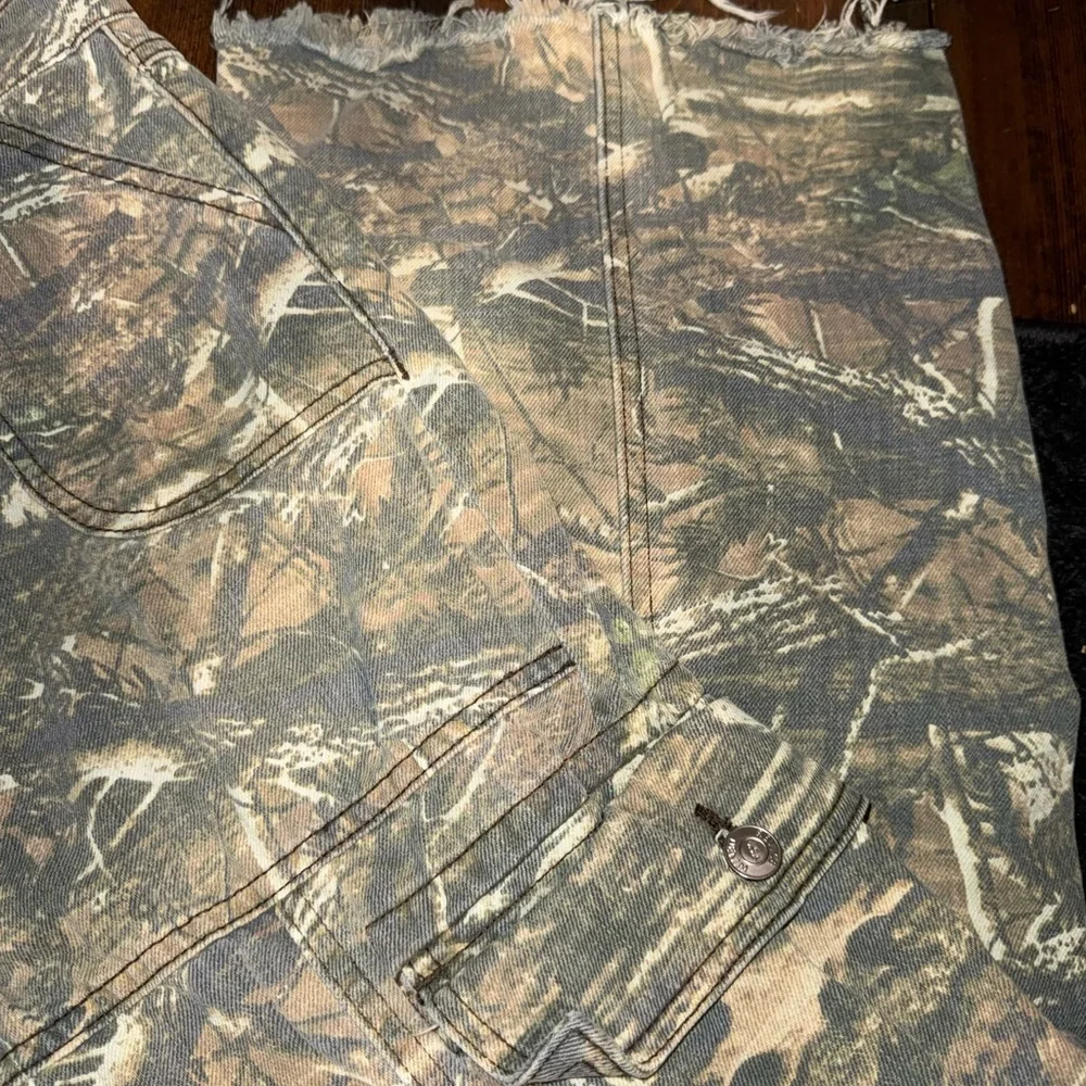 REVICE Camouflage Women Flare Jeans - Picture 5 of 7